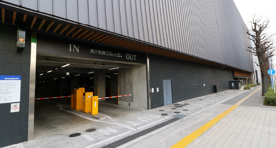 駐車場入り口